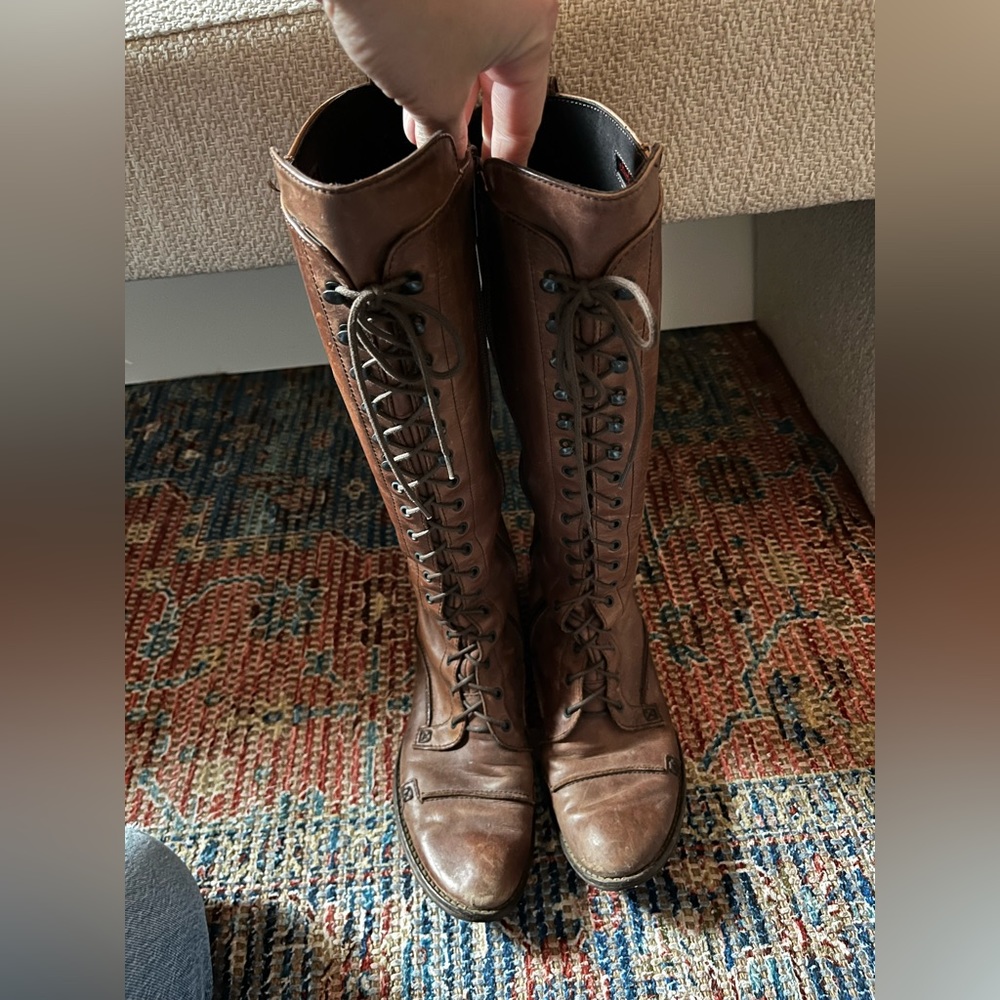 Charles David vintage lace up Italian leather boots